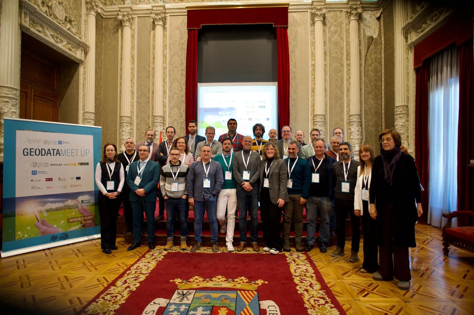 Encuentro Geodata Meet Up para mejora a través del uso de datos geoespaciales e Inteligencia Artificial