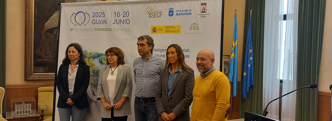 Presentación oficial del 9º congreso forestal español en el Ayuntamiento de Gijón